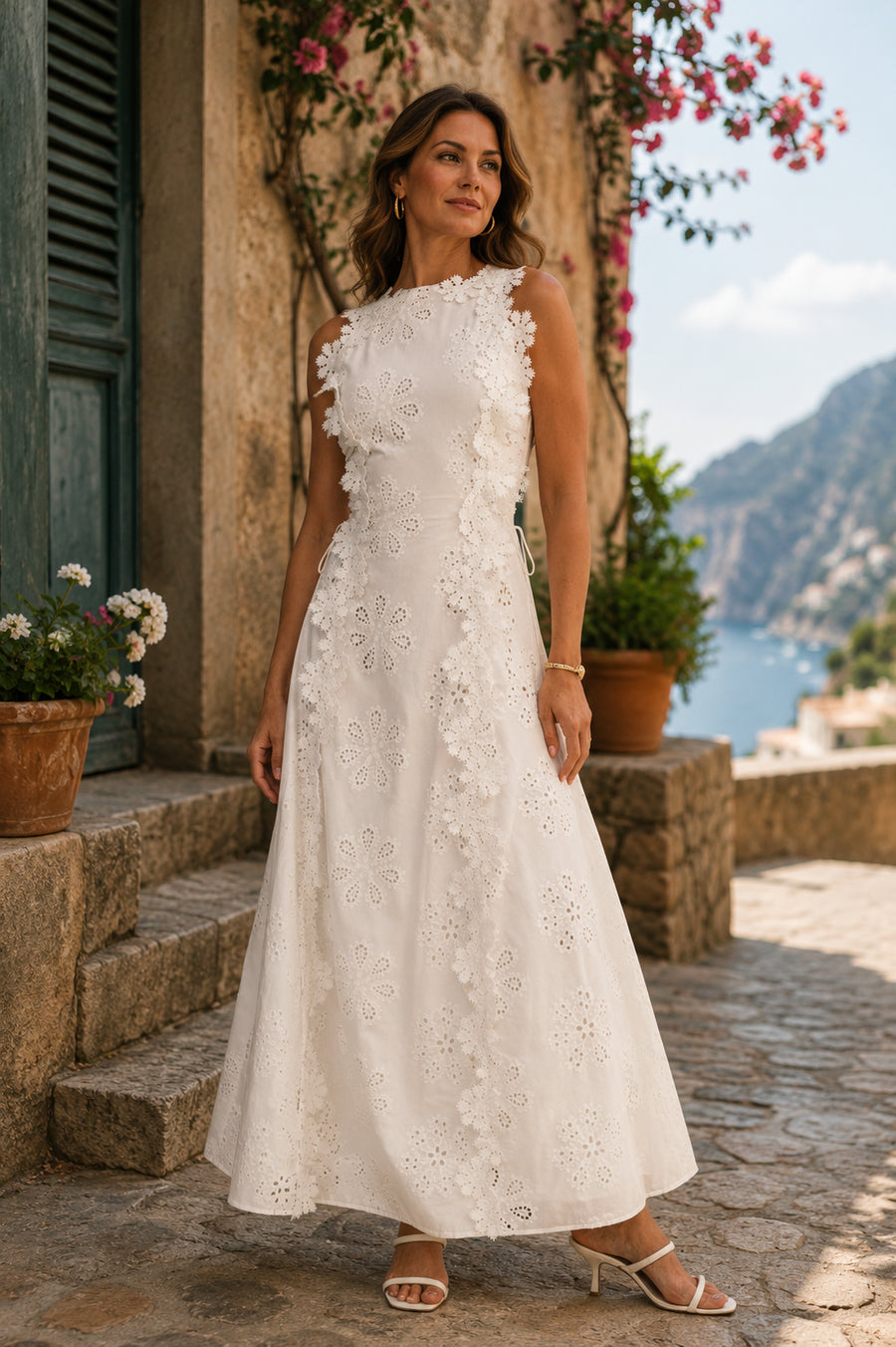 Della — Vestido Maxi Bordado